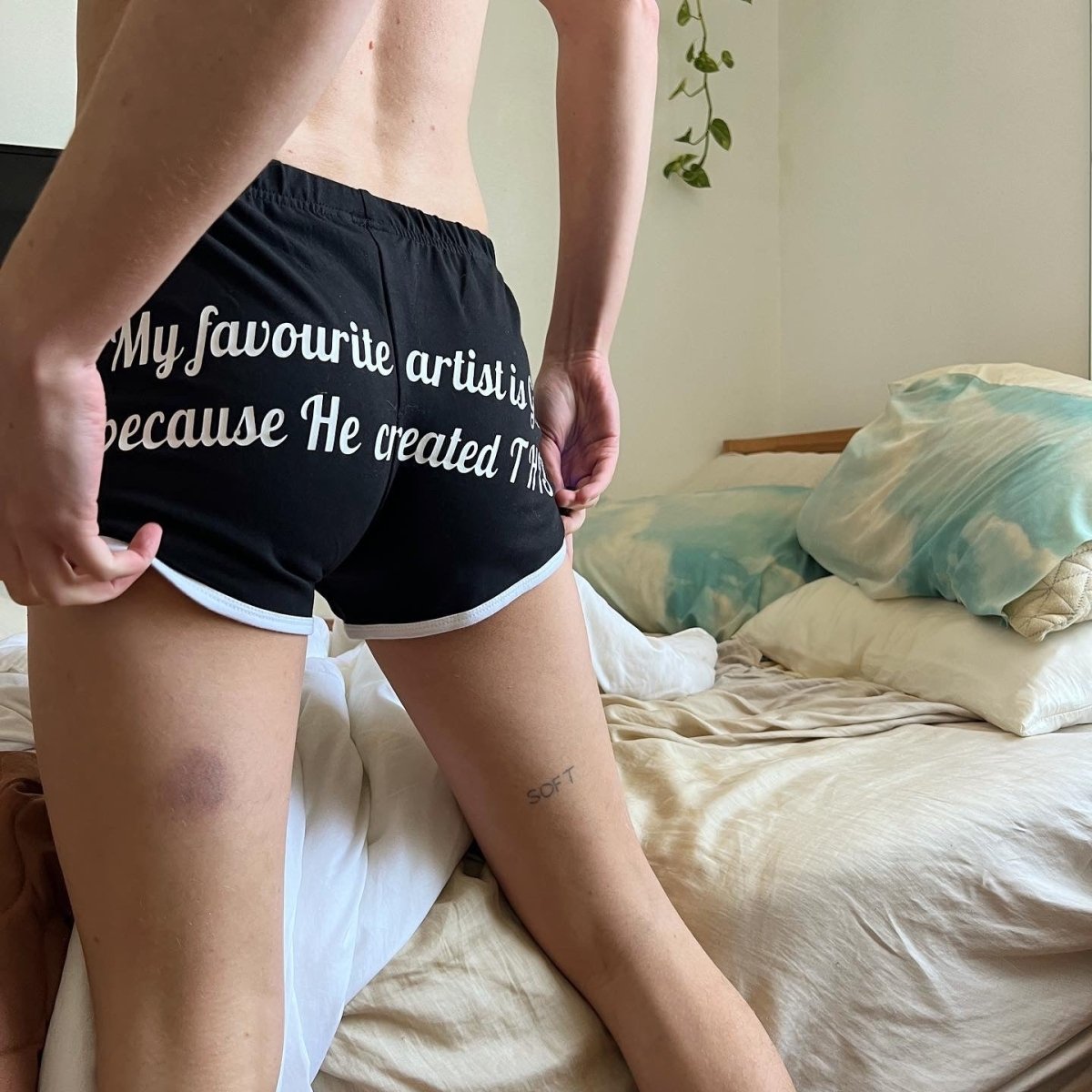 MY FAVOURITE ARTIST SHORTS - I NEED GOD